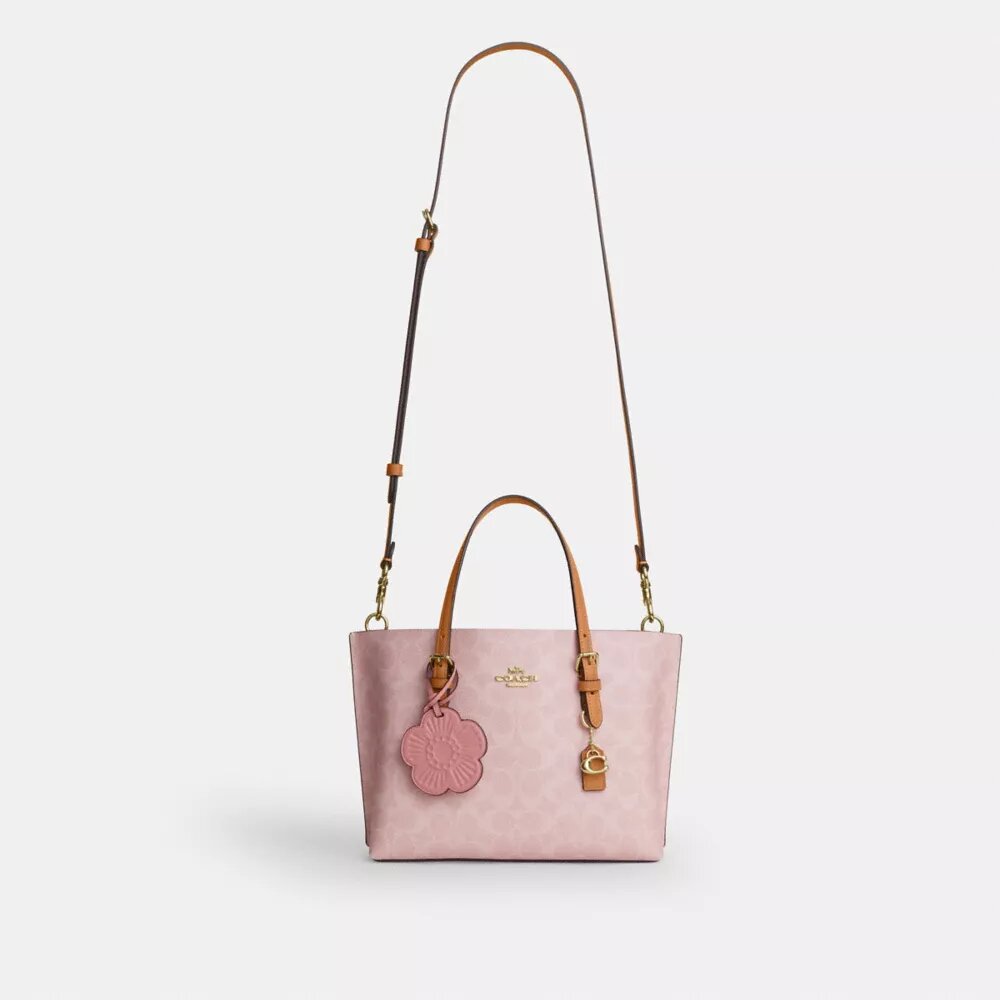 Torba Mollie Shopper 25 w Signature Canvas z Zawieszkami