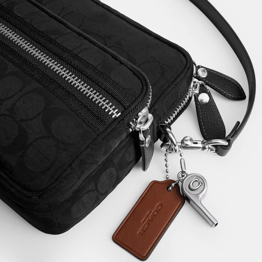 Torba na ramię Dakota z charakterystycznego Nylonu
