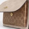Torba na ramię Klare z Signature Canvas w blokowe wzory