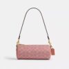 Torba typu „barrel” z Signature Canvas