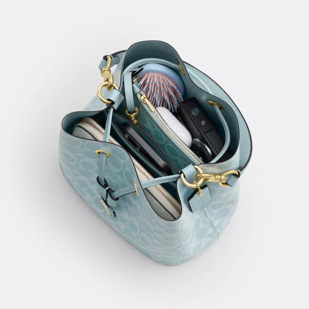 Torba typu bucket Rowan z Signature Canvas