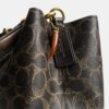 Torba typu bucket Rowan z Signature Canvas z zawieszkami