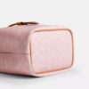 Torba typu bucket Rowan z Signature Canvas z zawieszkami