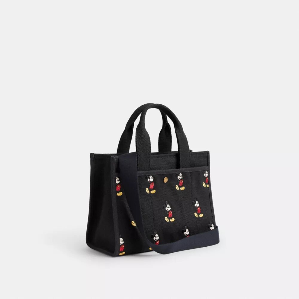 Torba typu cargo Disney X Coach 26 z Myszką Miki, wykonana z płótna bawełnianego pochodzącego z upraw regeneracyjnych
