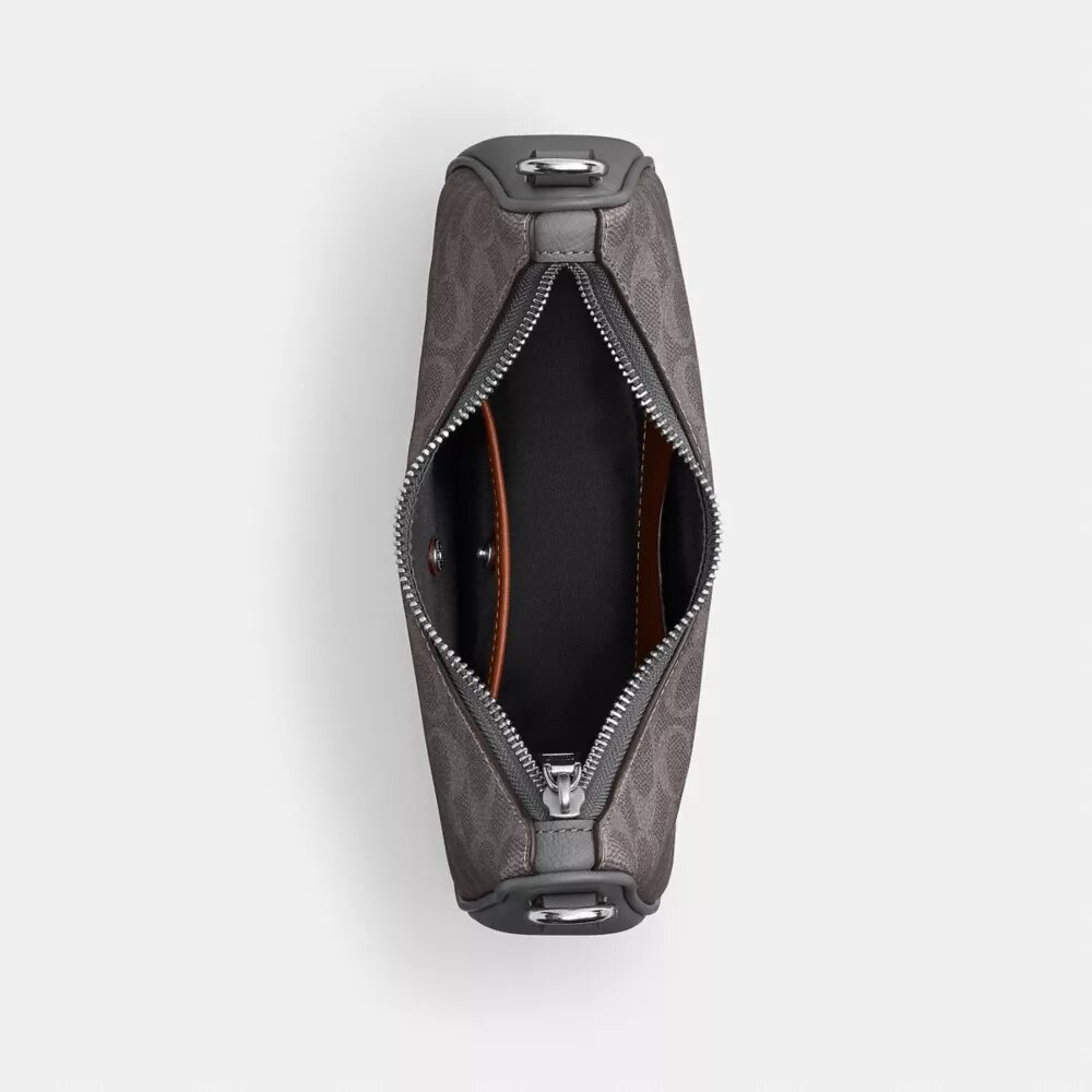 Torba typu hobo Nolan z Signature Canvas