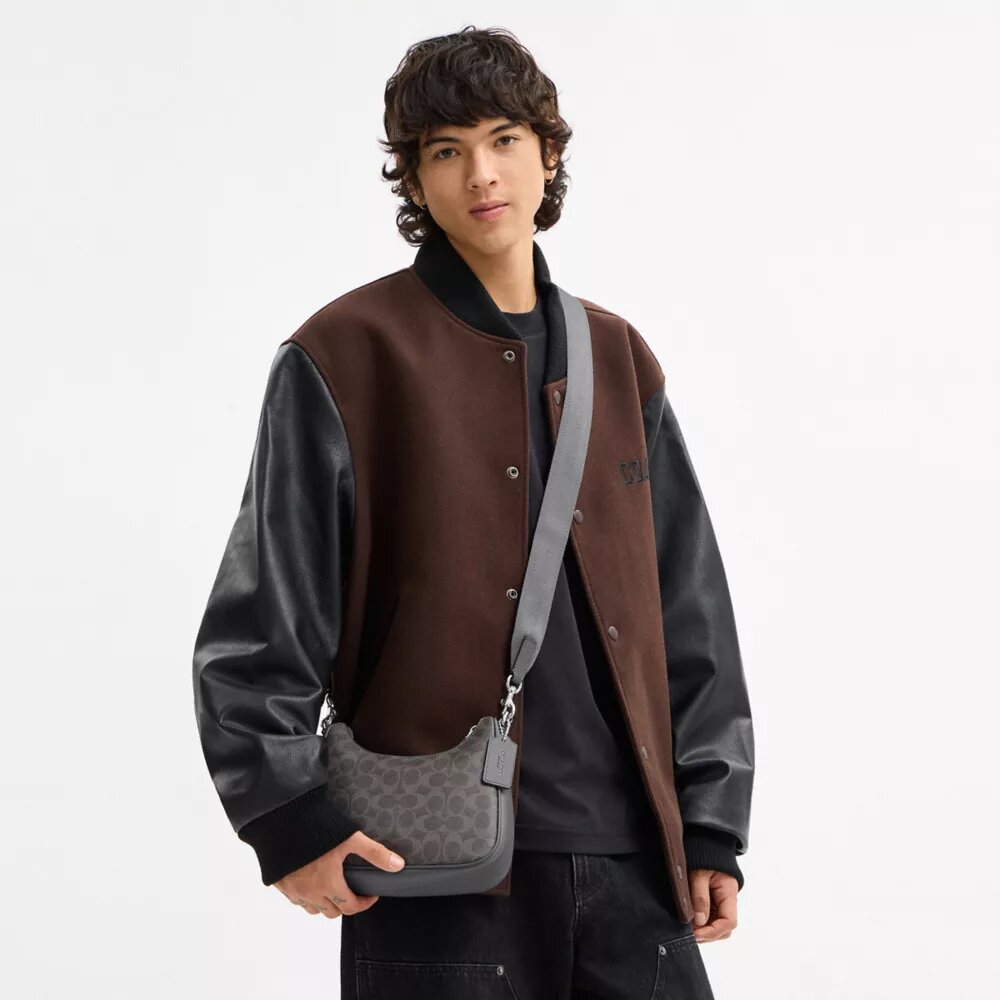 Torba typu hobo Nolan z Signature Canvas