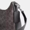 Torba typu hobo Nolan z Signature Canvas