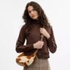Torebka na ramię Emily z włosia cielęcego z nadrukiem krowim