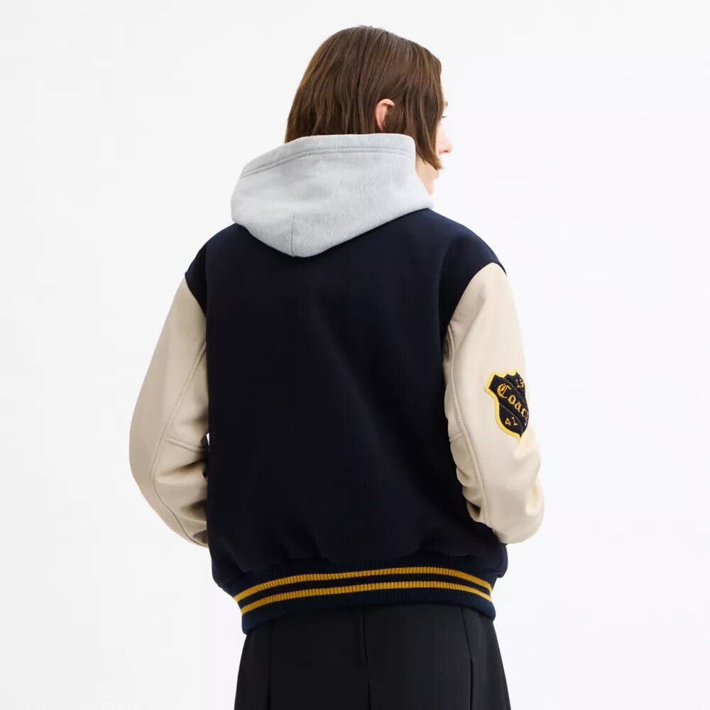 Wełniana kurtka typu varsity